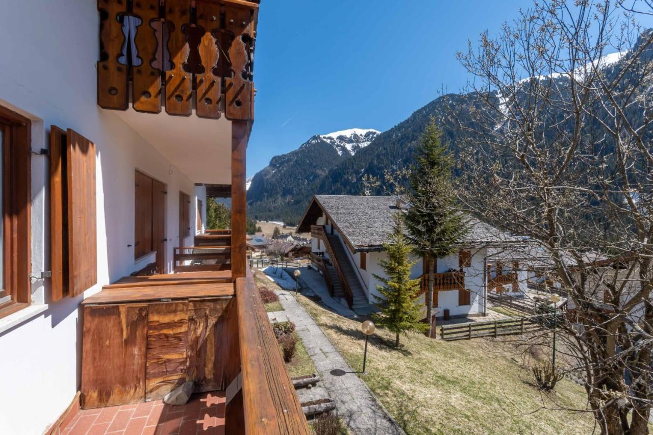 Dimora Al Villaggio Campestrin Exteriör bild